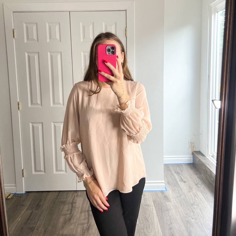 Calvin Klein light pink top